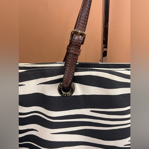 MICHAEL KORS black ivory, zebra stripes shoulder bag - Picture 2 of 13